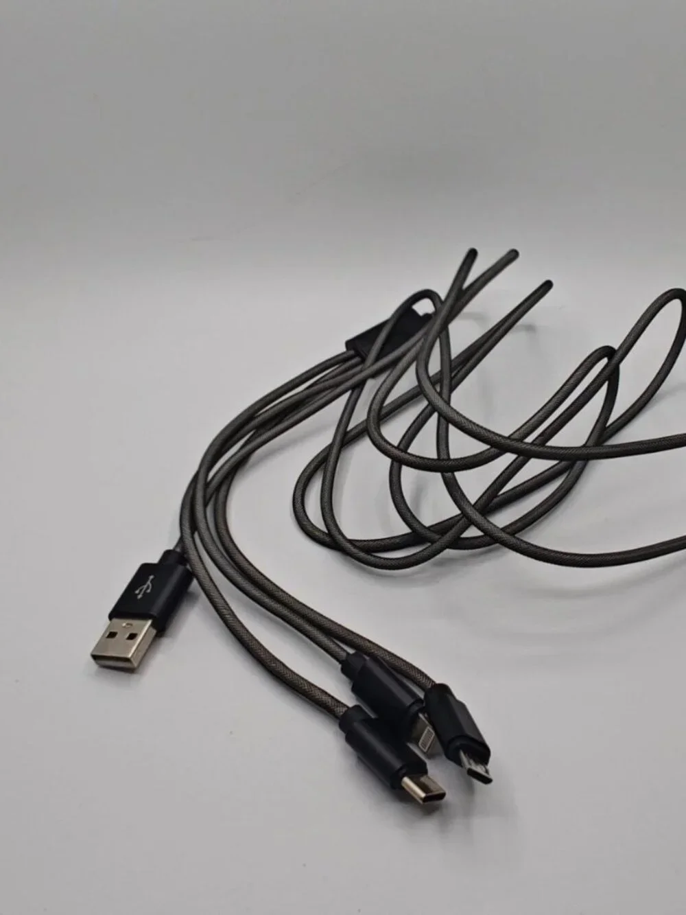 3-in-1 10ft Charging Cable – USB-C, Micro USB – Fast Charger BLK Good Condition
